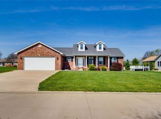 1006 Lillian Ct, Jerseyville, IL 62052