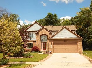 8824 Stonebridge Ct, Van Buren Township, MI 48111
