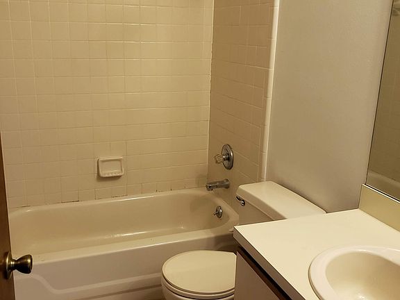 2nd image of 2590 King Oak Cir