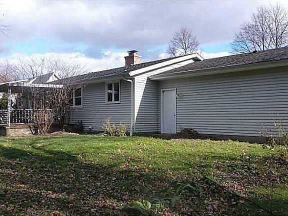 3rd image of 77 Catawba Dr