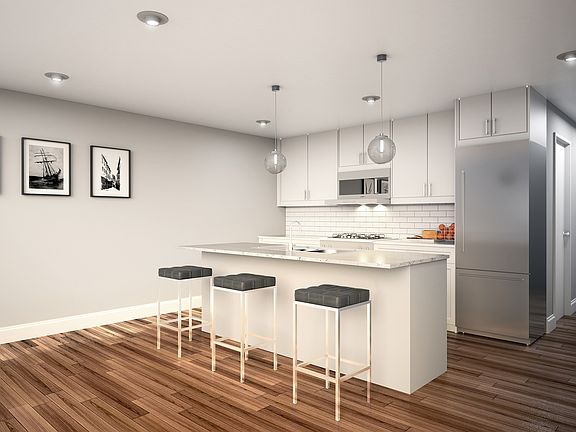 2nd image of 5544 W Montrose Ave #2W