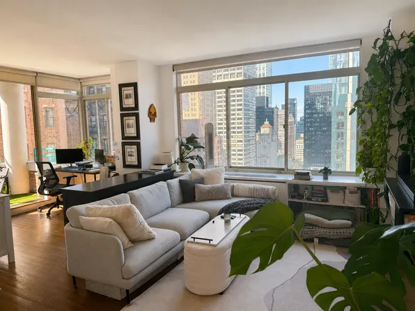 145 E 48th St, New York, NY