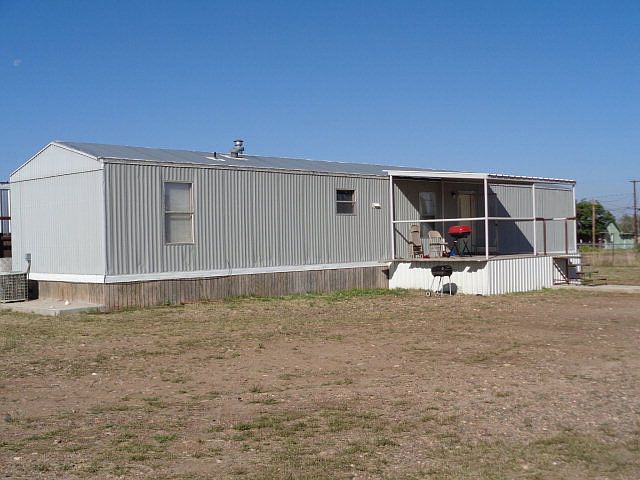 1st image of 1105 E Avenue J
