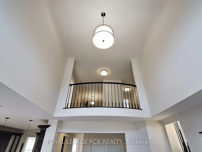 75 Dr George Burrows Pkwy E — Photo 8