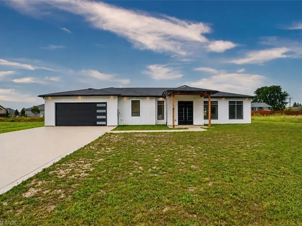 6 William St, Ashfield Colborne Wawanosh, ON N7A 3X9