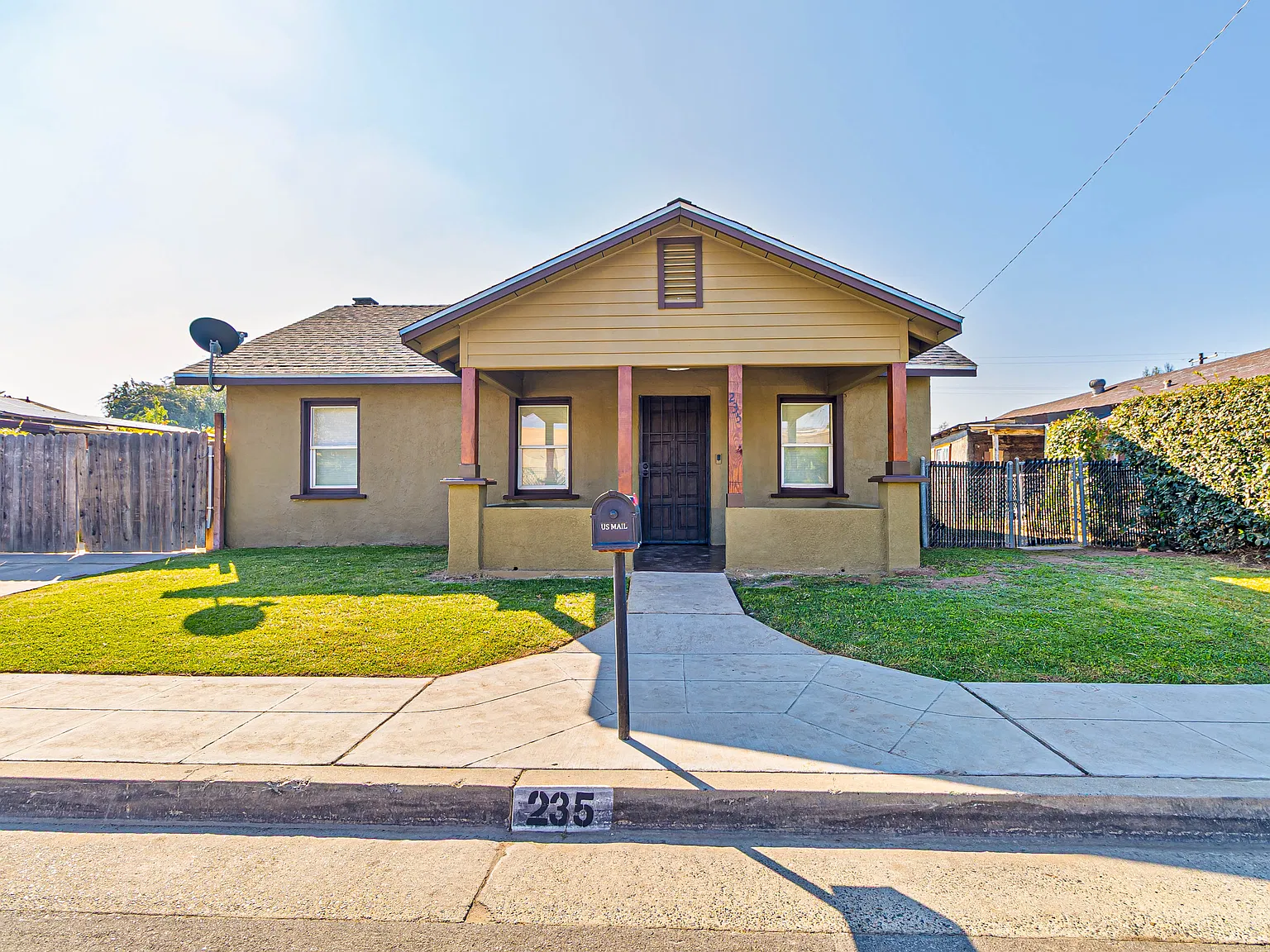 3 bed, 1129 sqft, $2,100 — Photo 1
