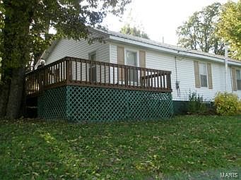 3rd image of 105 Shaw St