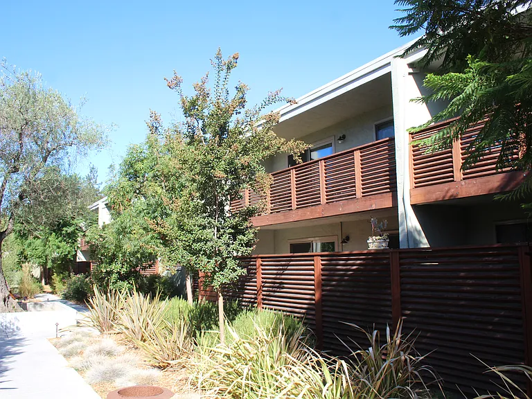 Manzanita Apartments — Photo 9
