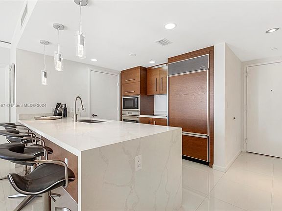 2nd image of 475 Brickell Ave APT 3009