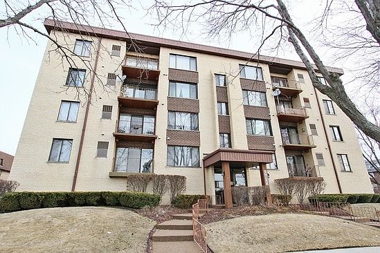 1st image of 5800 W 105th St APT 3E
