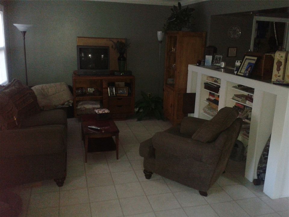 1st image of 422 Marlington St