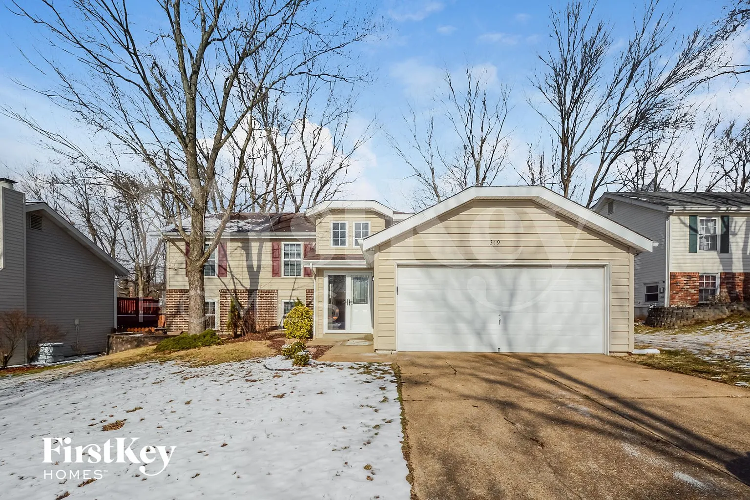319 Windyoak Dr photo 1