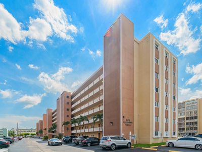 500 NE 12th Avenue #608, Hallandale Beach, FL, 33009