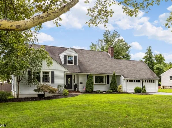 37 Hawthorne Dr, Clark Twp., NJ 07066