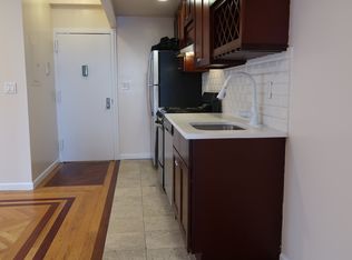 1879 Troutman St APT 3R, Ridgewood, NY 11385