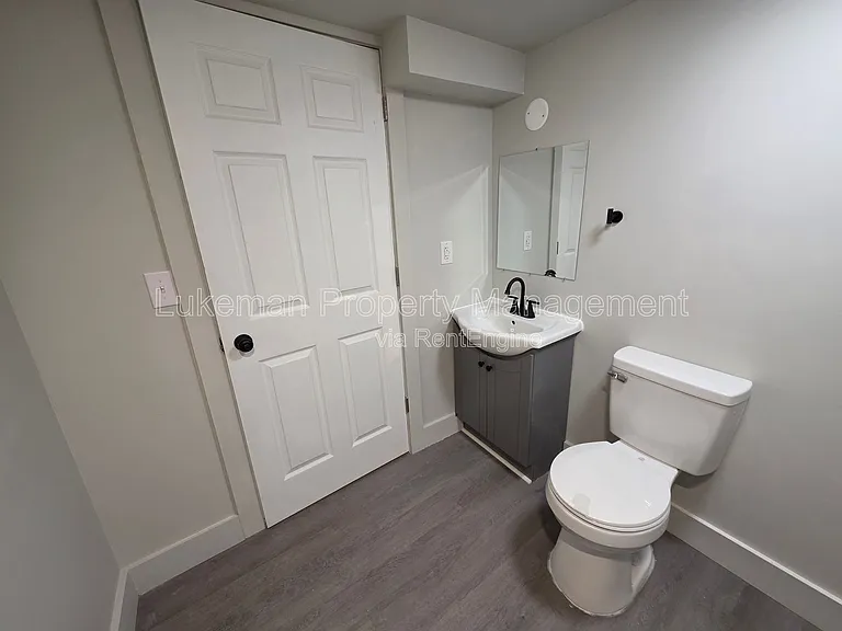 415 W Walnut St #3 — Photo 6