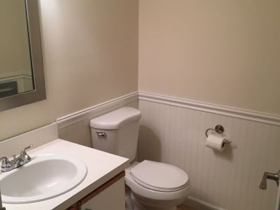 4th image of 702 Schley Ave