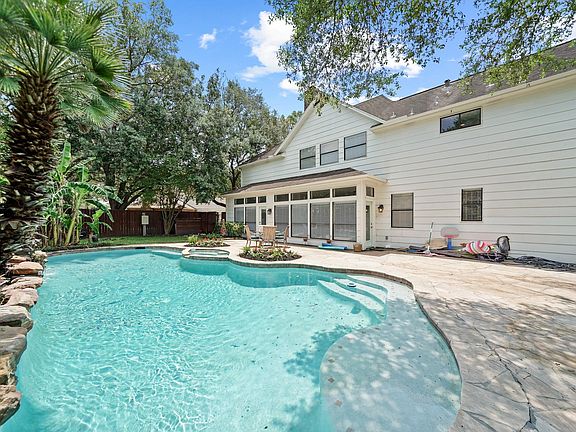3rd image of 1611 Kelliwood Oaks Dr