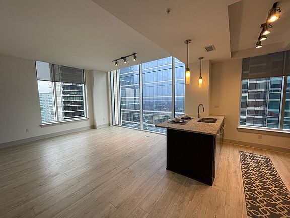 3rd image of 231 W 8th St #2620