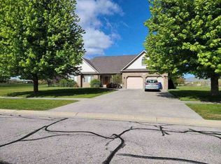 1453 Eagle Crest Ct, Saginaw, MI 48609