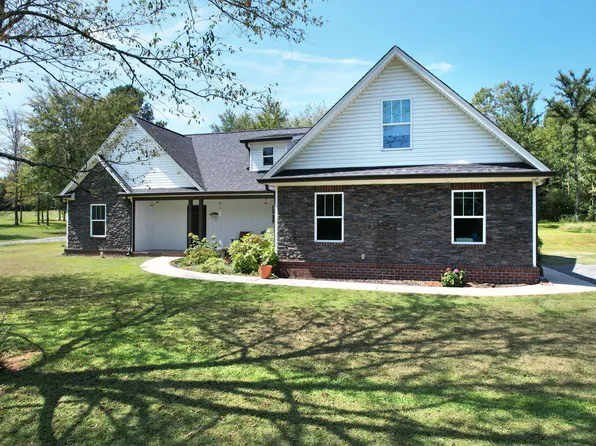 8012 McDonald Cemetery Rd, Ooltewah, TN 37363