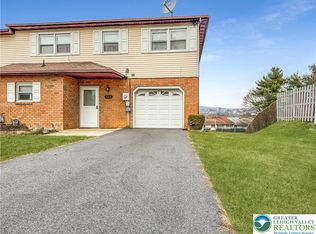 135 High Point Ln, Easton, PA 18042