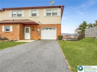135 High Point Ln, Easton, PA, 18042