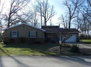 166 Ren Lee Ave, Ellwood City, PA 16117