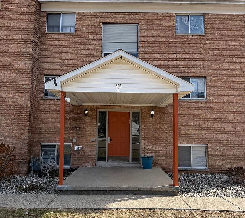 1st image of 890 Parkview Ave #28D