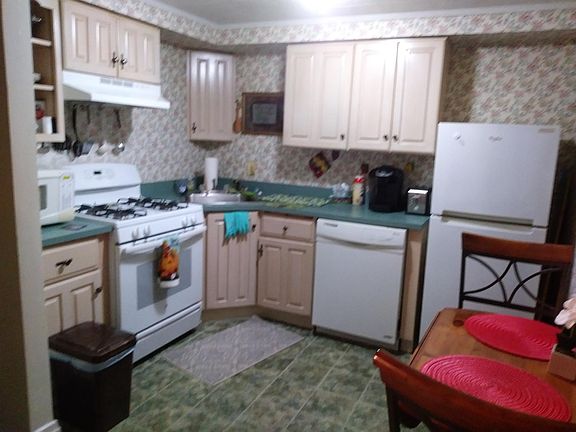 4th image of 140 Mertz Way
