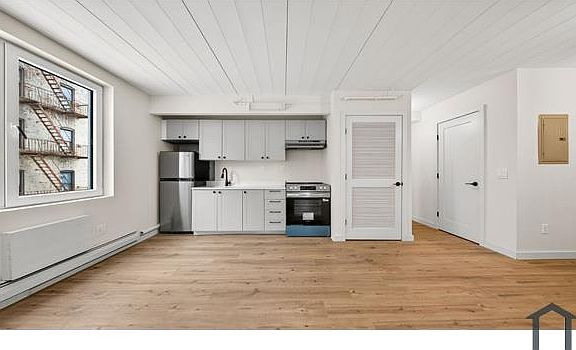 2nd image of 1824 Anthony Ave #8-04