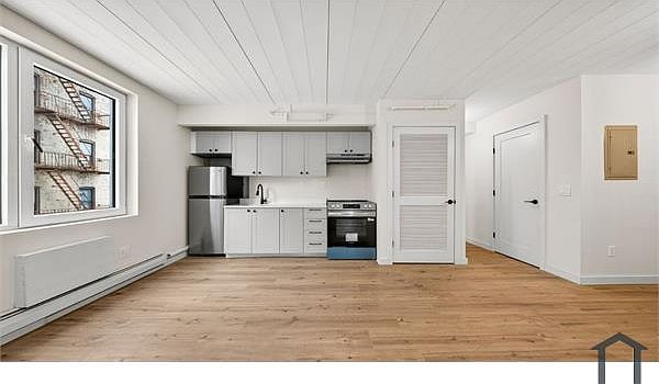 1st image of 1824 Anthony Ave #8-15
