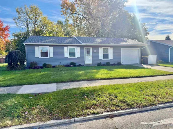 326 E Lisle St, Kendallville, IN 46755