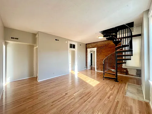 312 Ludlow Ave Photo 1