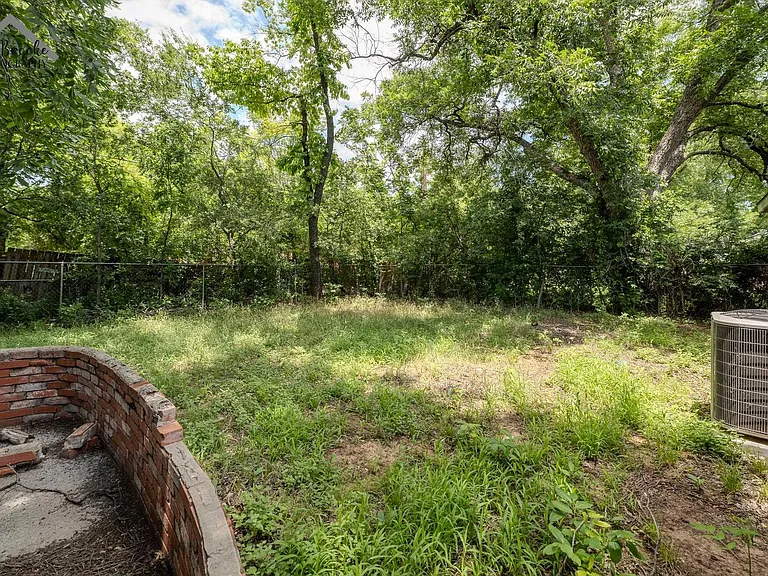 502 Marconi St — Photo 26