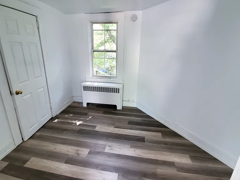 147 King George St — Photo 7