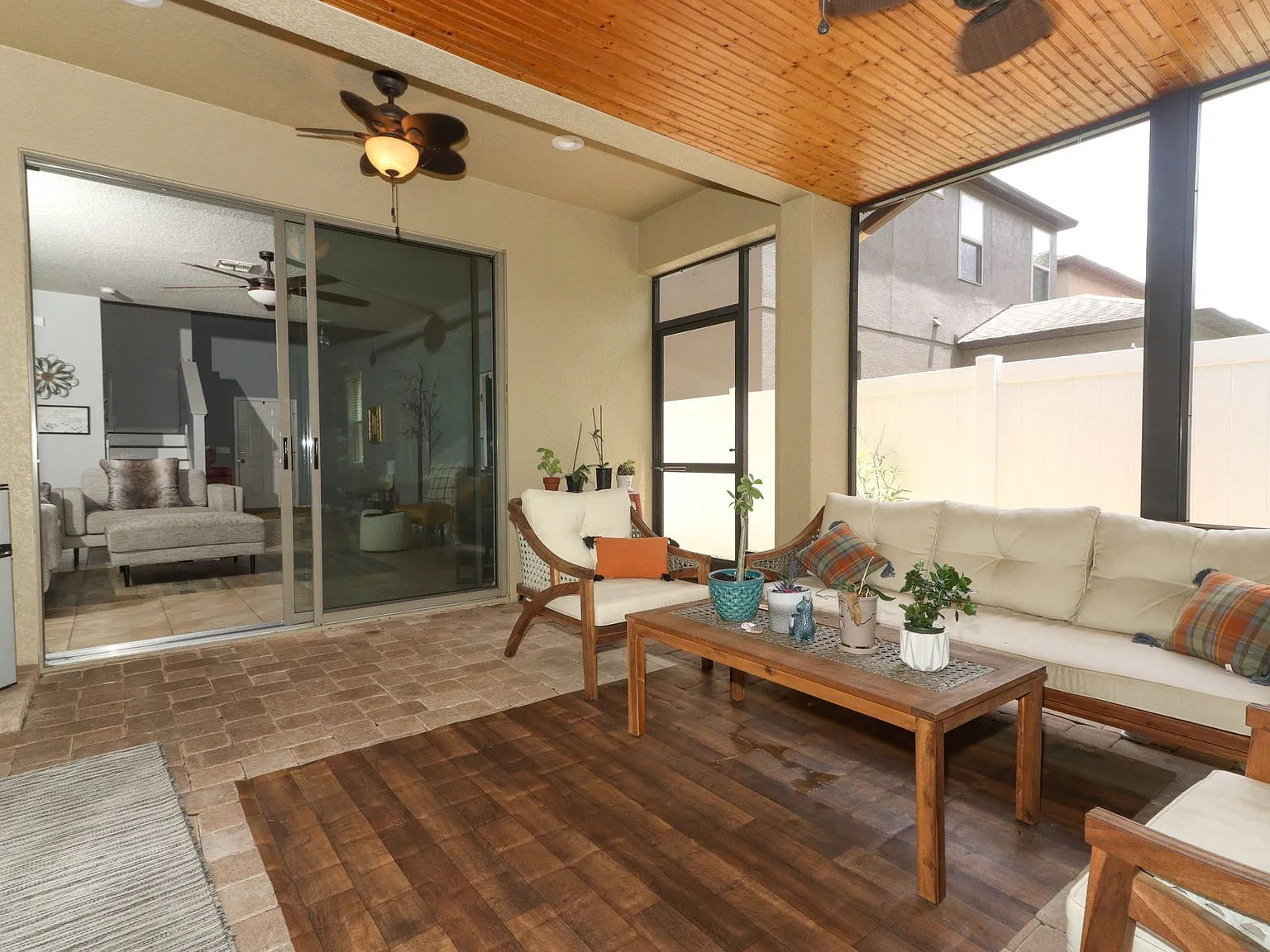 4 bed, 2.5 bath, 2444 sqft, $2,900 — Photo 3