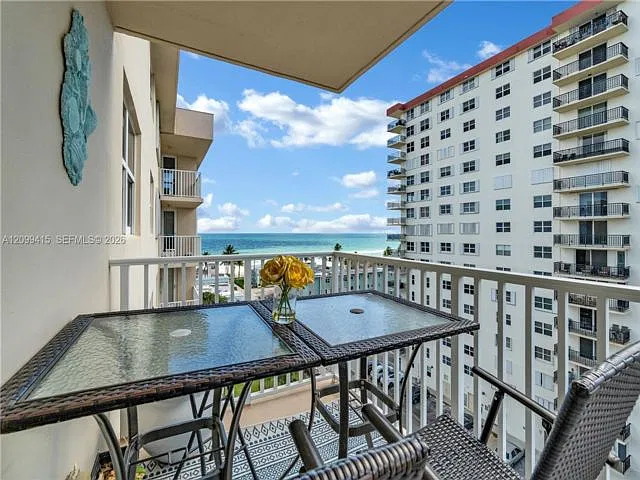 2 bed, 2.0 bath, $3,500 — Photo 4