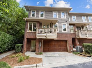 6309 Mission Pl, Charlotte, NC 28210