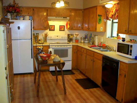 2nd image of 105 Kathyleen Ln