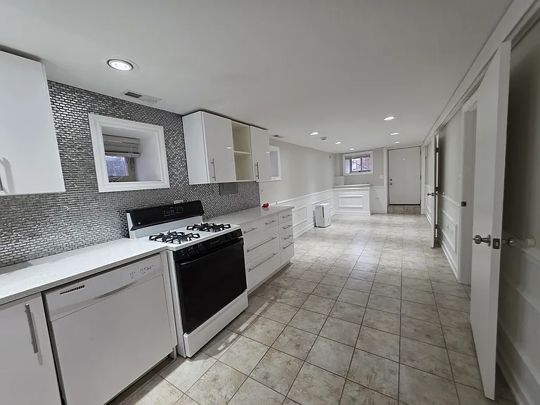 3648 W George St #G — Photo 3