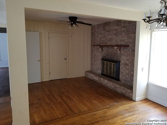 4th image of 2806 Piper Dr