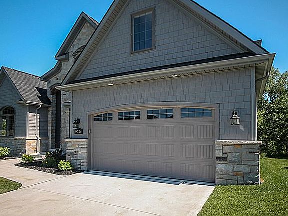 3rd image of 9726 Garden Walk