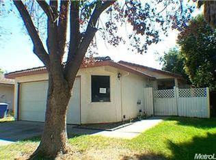 8105 Port Royale Way, Sacramento, CA 95823