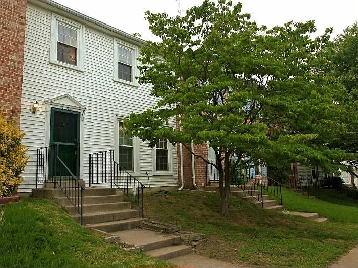 1946 Rainbow Ct photo 1