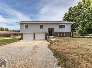25120 Remington Rd, Waynesville, MO 65583