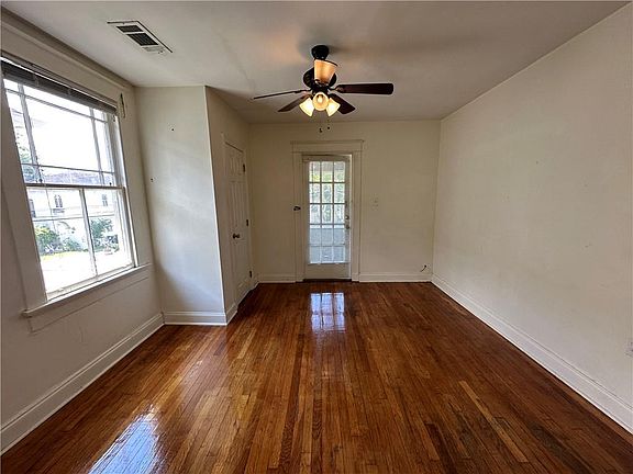 5th image of 5531 Willow St #37