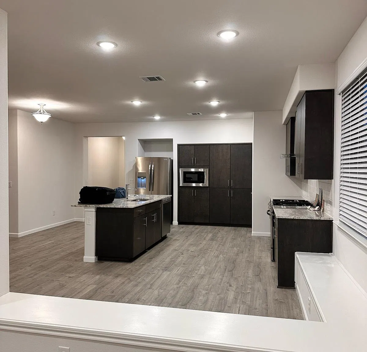 5 bed, 3.5 bath, 3056 sqft, $2,799 — Photo 2