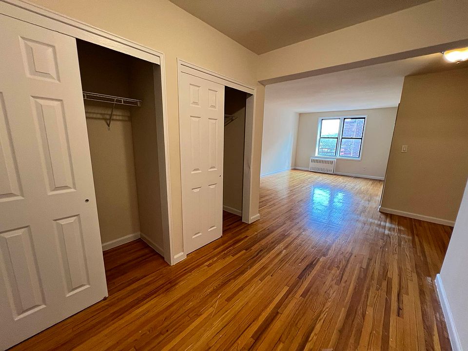 1st image of 8611 Whitney Ave APT 6N