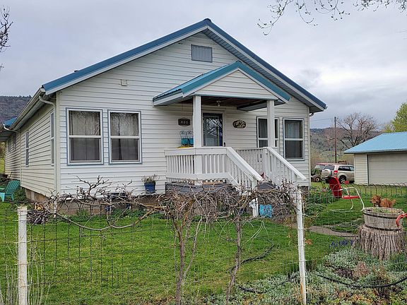 3rd image of 298 Main St